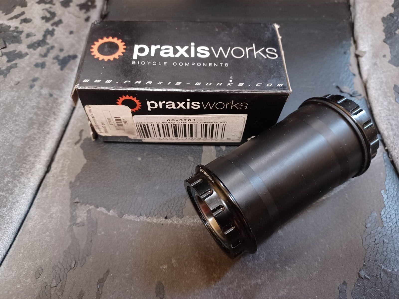 パーツ praxisworks BB BB30/PF30 GXP 68mm PraxisWorks Bottom Bracket BB/PF30 CONVBB GXP/ISIS2 68MM