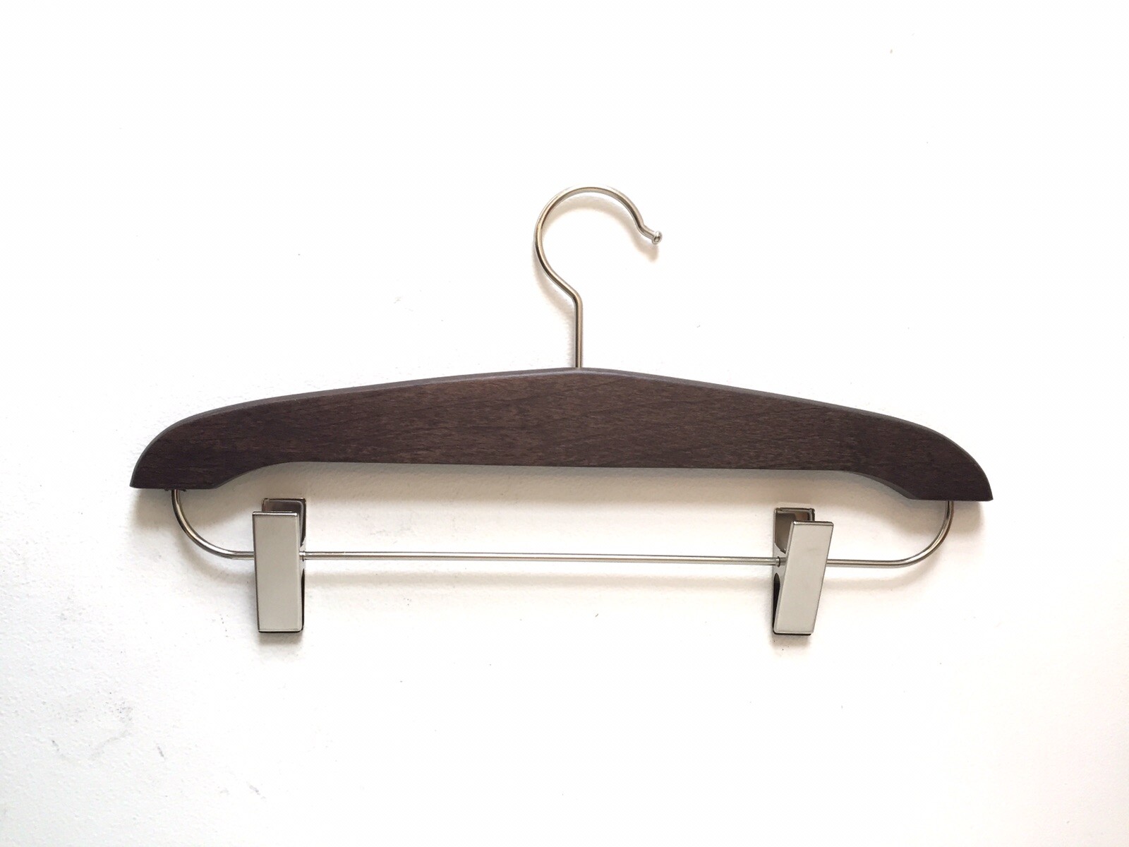 Вешалка напольная тм3 (черная). Вешалка напольная leset ломо-1. Деревянная вешалка для украшений. Плечики для костюма. Вешалка плечики деревянная.