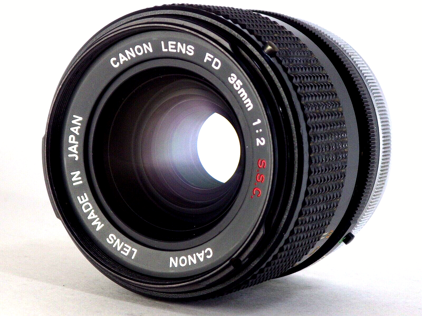 Canon FD 35mm f/2 S.S.C. Wide Angle MF Lens SLR Camera SSC