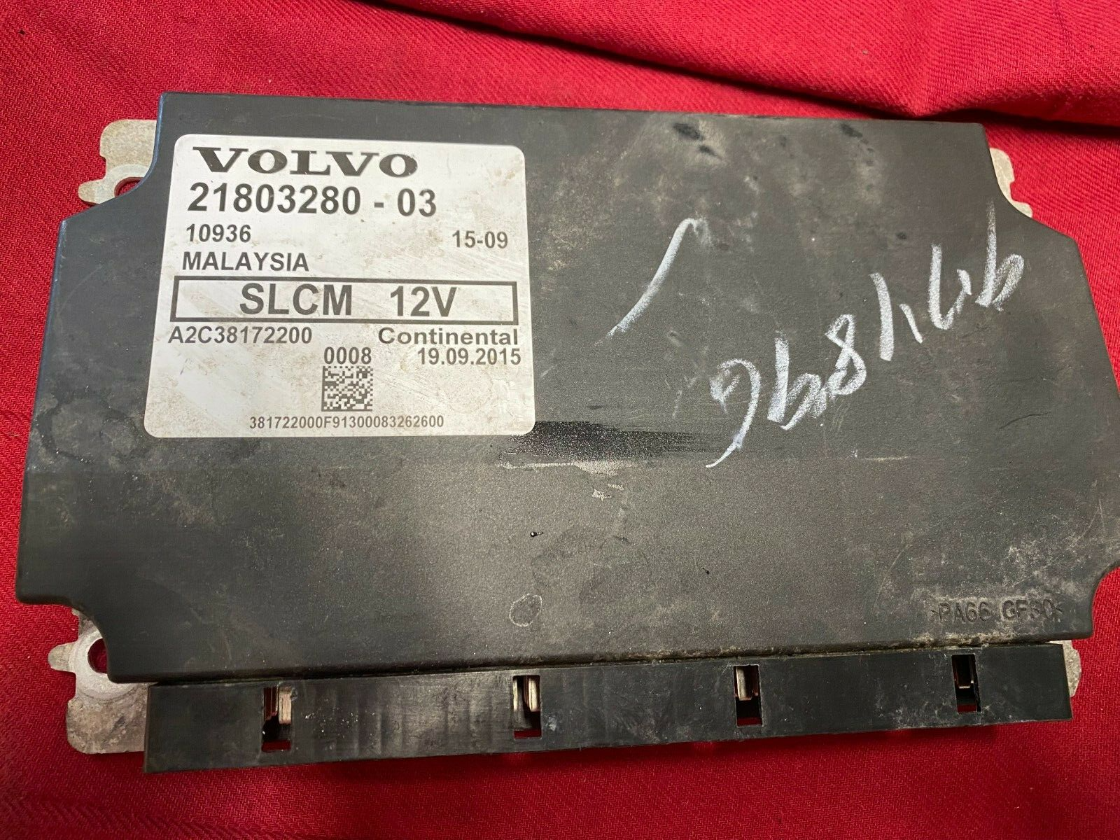 音 21803280 Genuine Volvo Light Control Module – Truck To Trailer