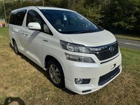 2014 Toyota Vellfire, White 2.4ltr, Hybrid, Twin sunroof, V Premium seat Edition