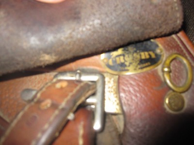 Crosby Hunterdon Close Contact English Jump Saddle w/stirrups  Great Condition