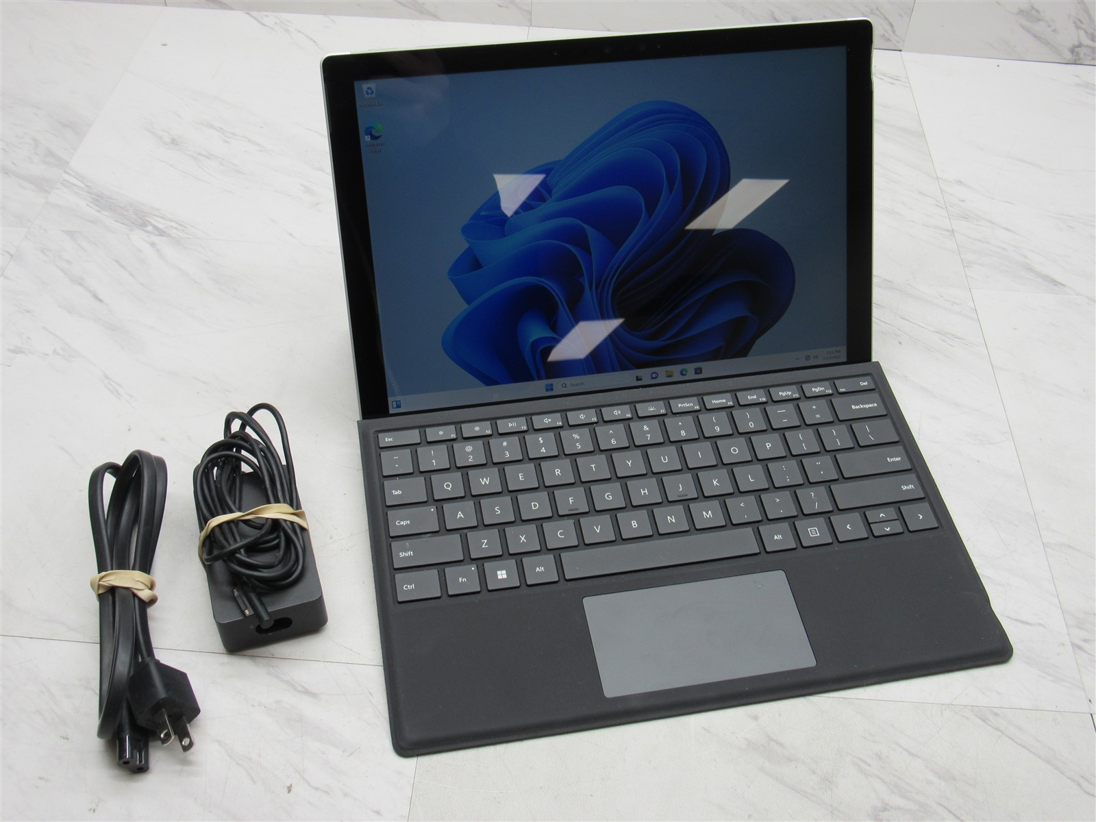 Microsoft’ Pro 7+(Model 1960)i5-1135G7 Microsoft Surface Pro 7+ 1960 12.3