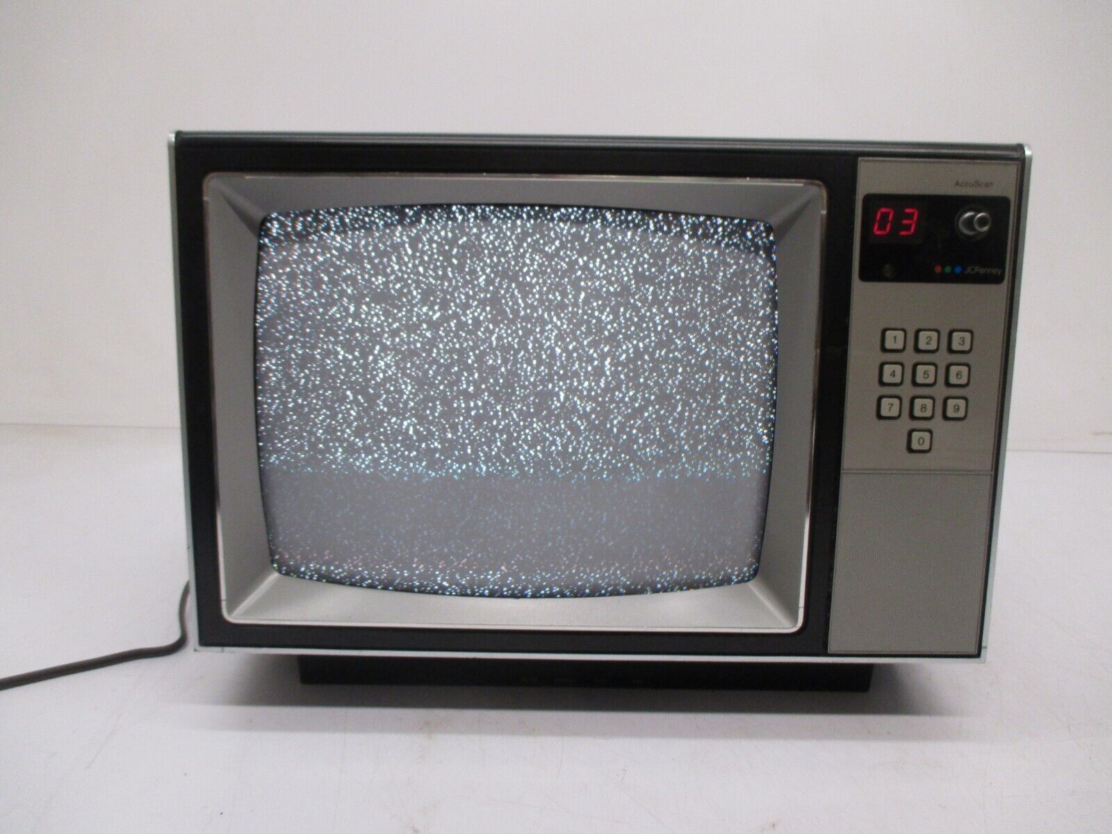Vtg JCPenney 685-2042F Accuscan Color Television TV 13 Vtg JCPenney 685-2042F Accuscan Color Television TV 13