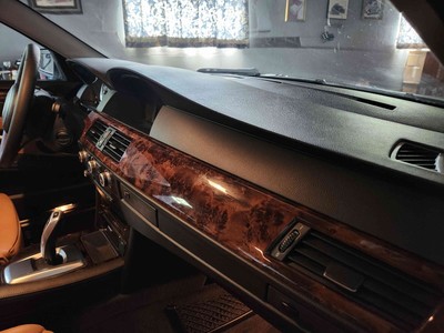 image 9 of interior