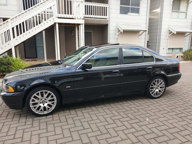 Bmw m5 525i