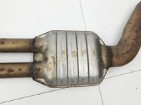 BMW F11 10-13 5er 525D 3,0d 150KW Mitteltopf Auspuff Abgasanlage BMW F11 10-13 5er 525D 25.01.2011 7807125... Vorschau 4
