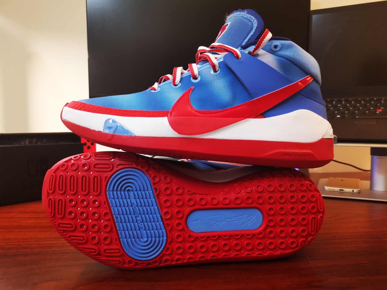 kd 13 blue and red