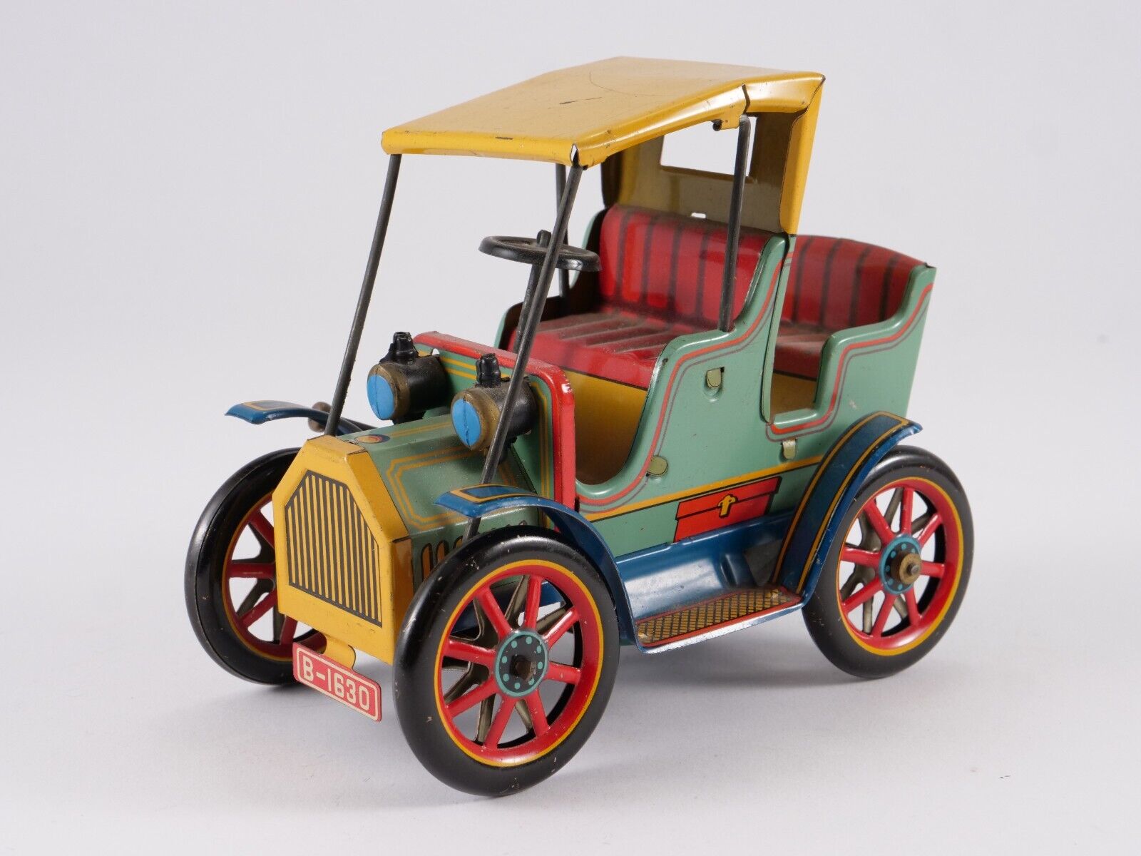 Modern Toys Tm Japan Tin Toy Lever Action Car B-1630 Metal Modern Toys Tm Japan Tin Toy Lever Action Car B-1630 Metal