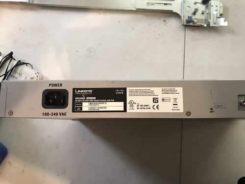 Linksys SGE2000P 24-port 10/100/1000 Gigabit Switch with PoE