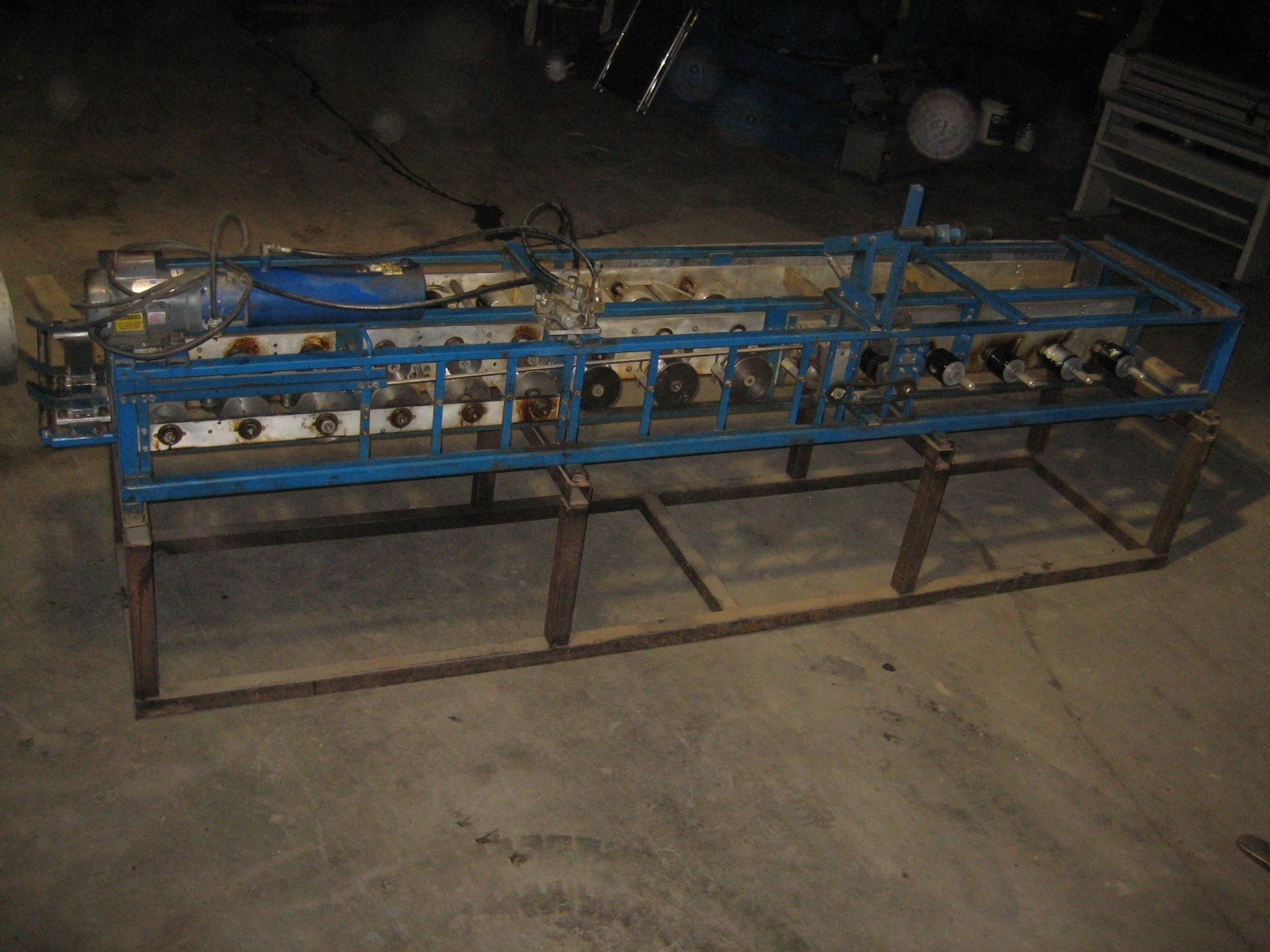 ROLLFORMER - CORNER & J TRIM