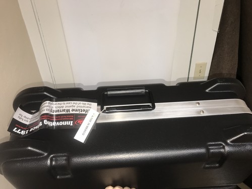 NEW SKB 1SKB-5820W ATA Piano Keyboard Case 88 Key Wheels & TSA Latches & Key