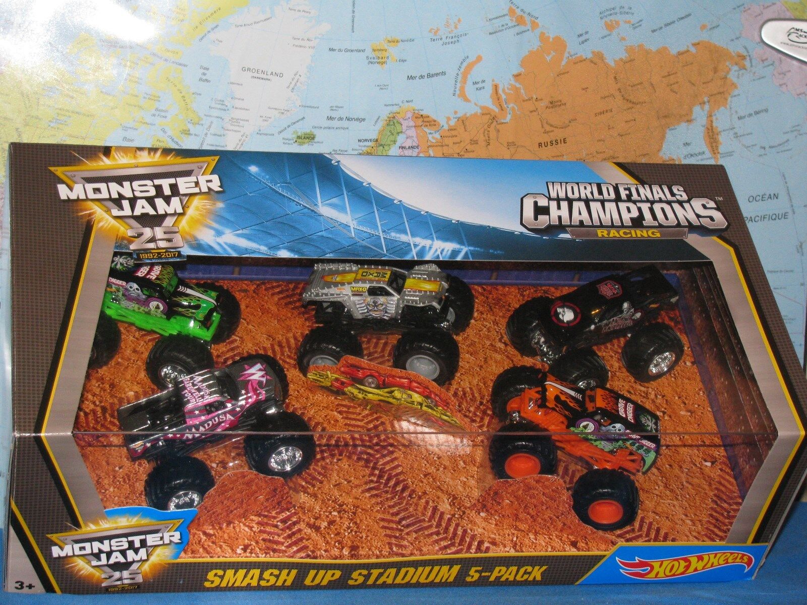 HOT WHEELS MONSTER JAM 25 SMASH UP STADIUM MADUSA MAX-D HOT WHEELS MONSTER JAM 25 SMASH UP STADIUM MADUSA MAX-D