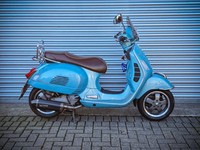 Piaggio Vespa GTS 300 70th Anniversary Edition