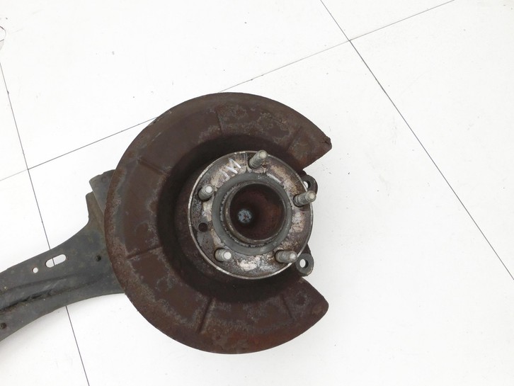 Volvo V40 525 12-16 Kombi D2 1,6 84KW Achsschenkel Radnabe Rechts Hinten Volvo V40 525 12-16 01.01.2013 31360695... Vorschau 2