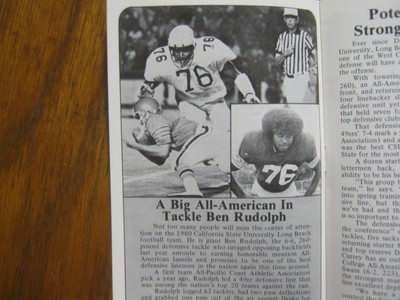 1980  CAL STATE  LONG  BEACH  Football Prospectus(Signed by  Coach DAVE  CURREY)