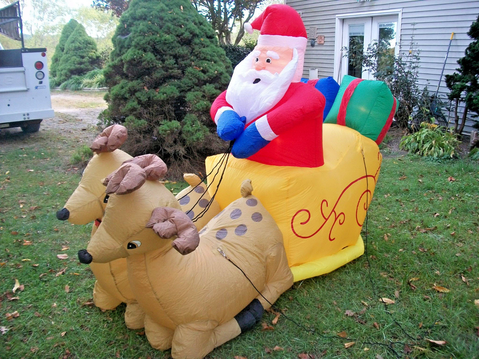 Santa Sleigh Yard GEMMY Christmas Airblown Inflatable Lawn Outdoor 8ft Light Up