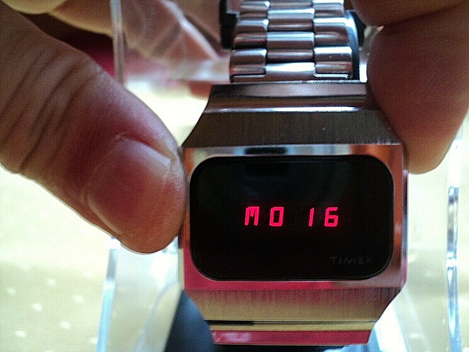 TIMEX SSQ vintage LED watch with DOW 5 function brushed TIMEX SSQ vintage LED watch with DOW 5 function brushed