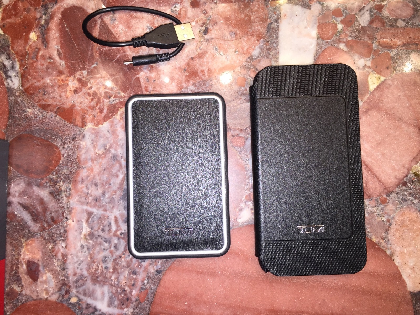 NWT TUMI iPhone 6 6S Black Leather Folio Case & Portable Battery Bank Gift Set
