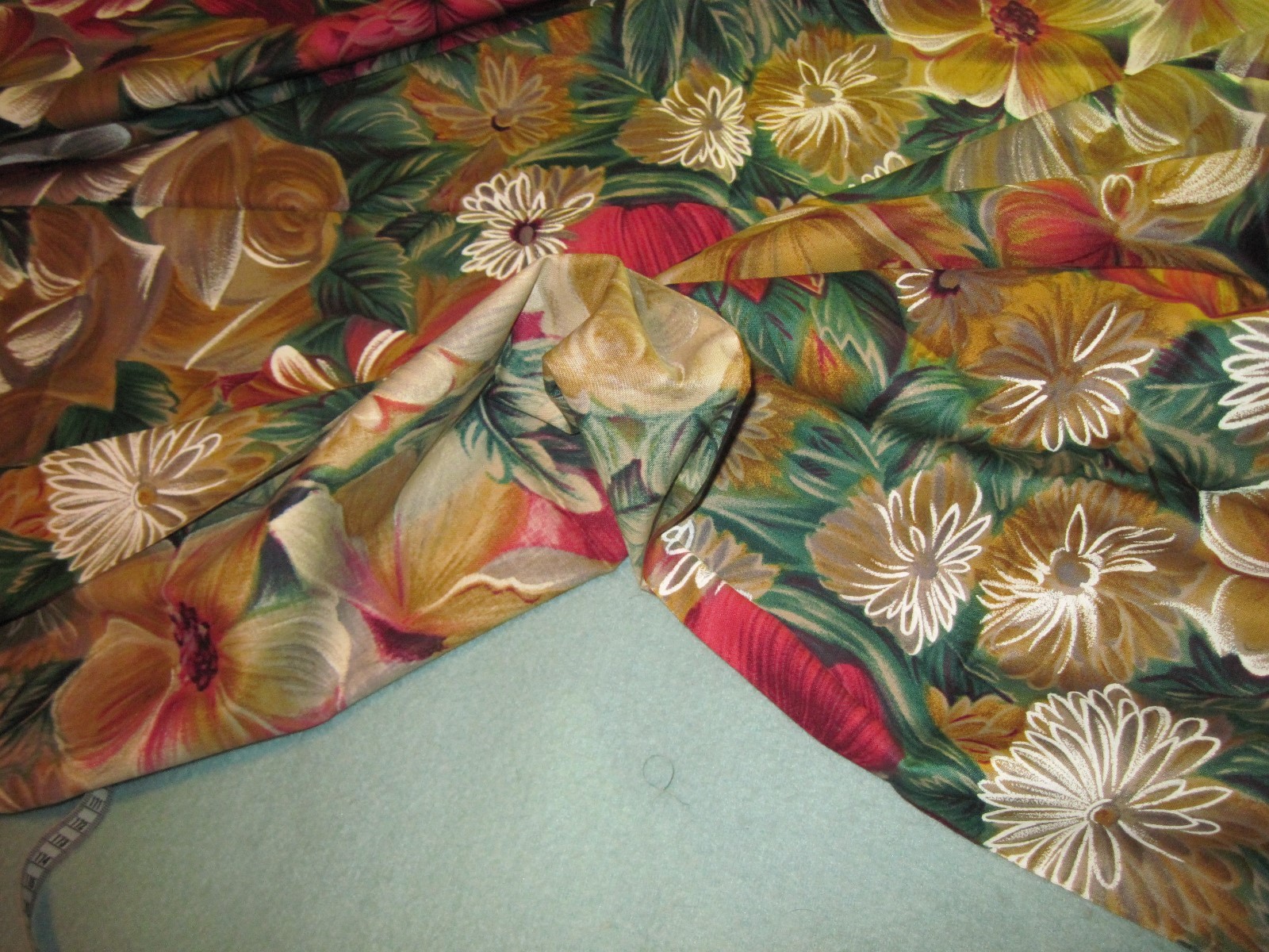 Vtg Fabric Bold Florals 5