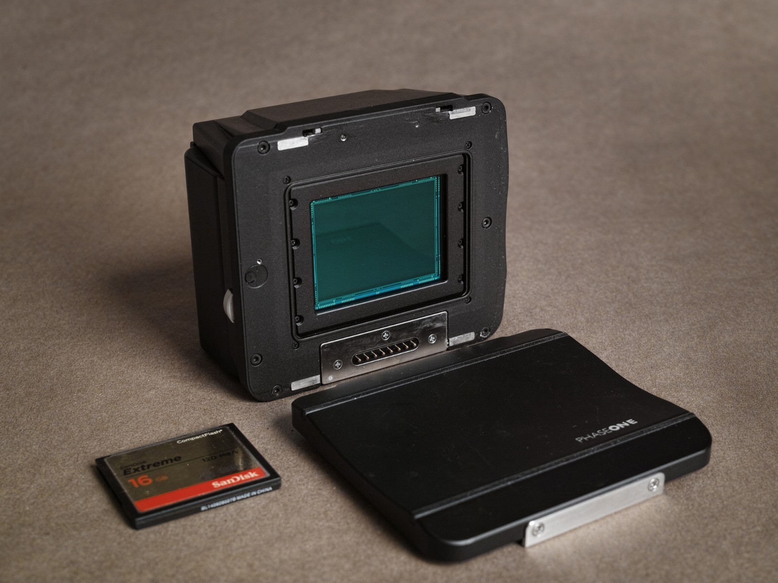 Phase One p40+ 40mp digital back, Mamiya M mount
