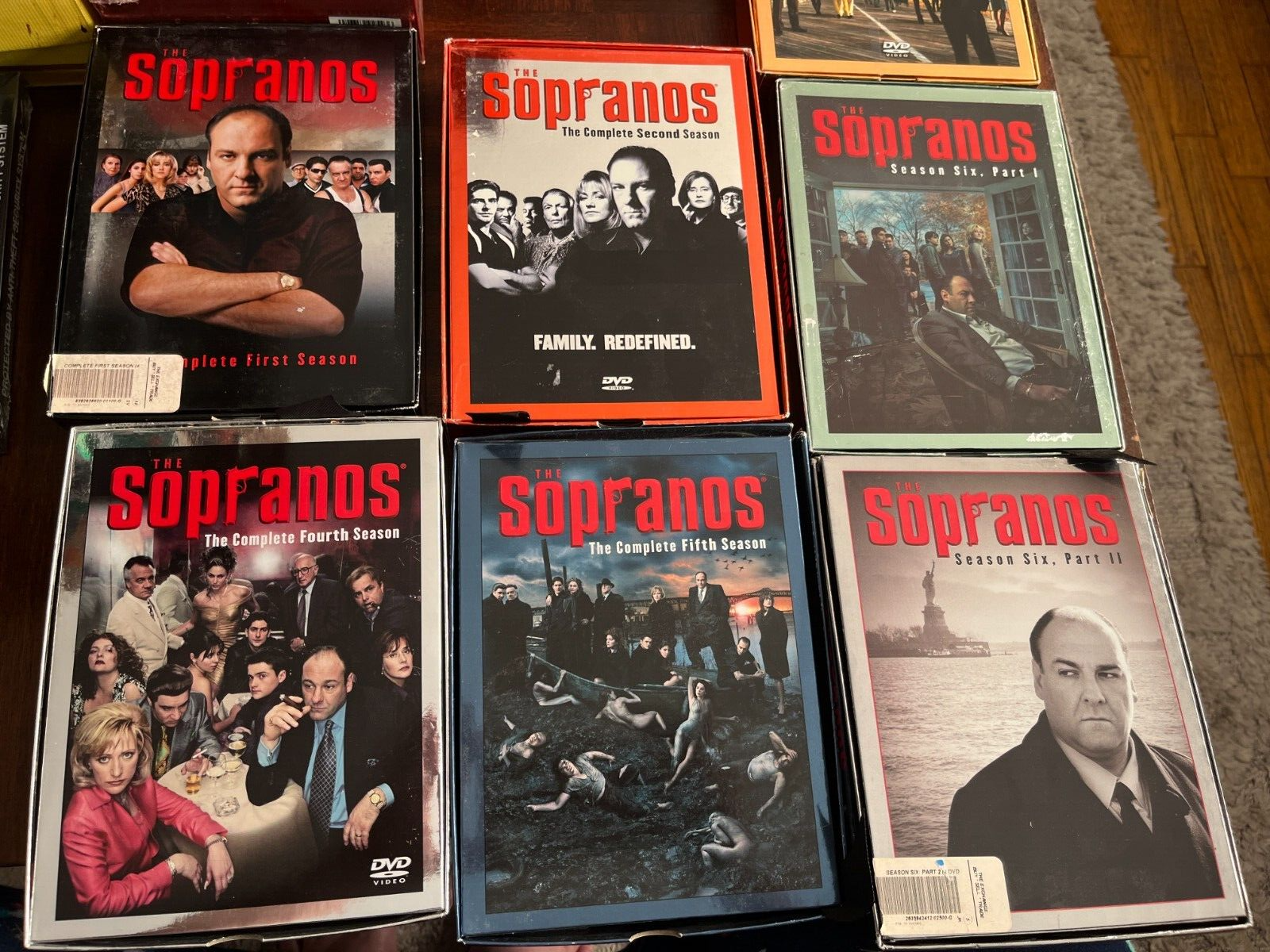 The Sopranos DVD ボックスセット 全6シリーズ The Sopranos: Complete Series 1-6, 30-Disc DVD Box Set, New
