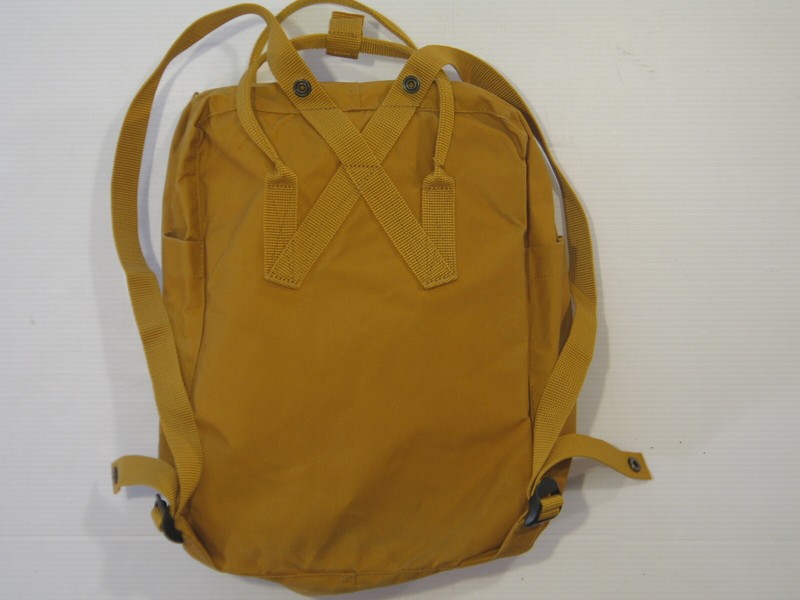 FJALLRAVEN KANKEN LAPTOP 15" DAY PACK  Backpack  Acorn   10x14"   NEW W Seatpad