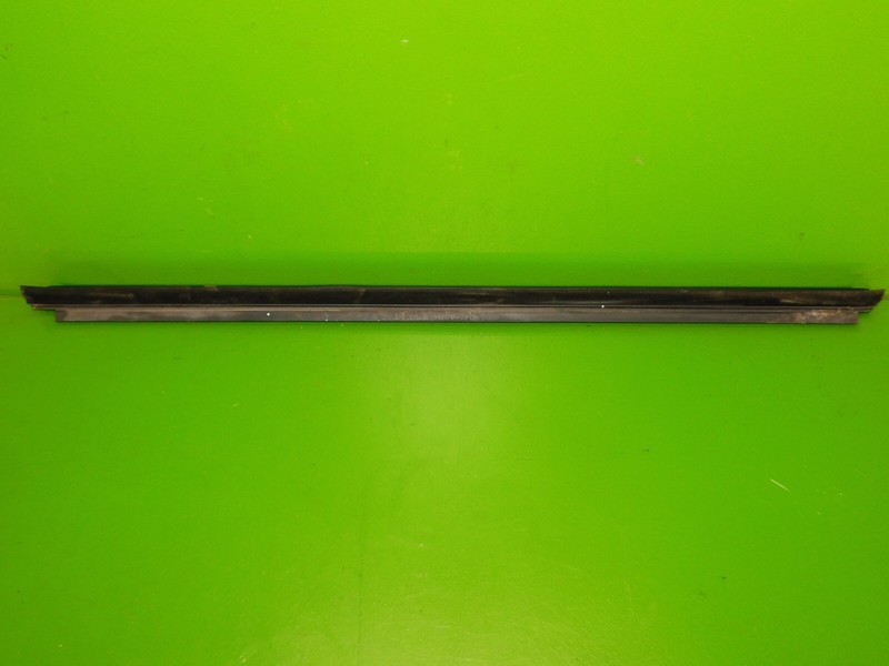 01-05 VW Passat GLX OEM driver left front door weather strip seal bar exterior