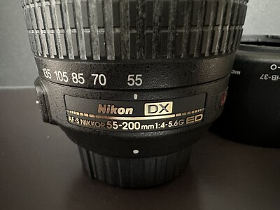 Nikon DX AF-S Nikkor 55-200mm 1:4-5.6G ED Lens DX SWM VR 1.1m/3.61 Ft