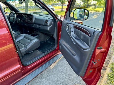 image 7 of interior