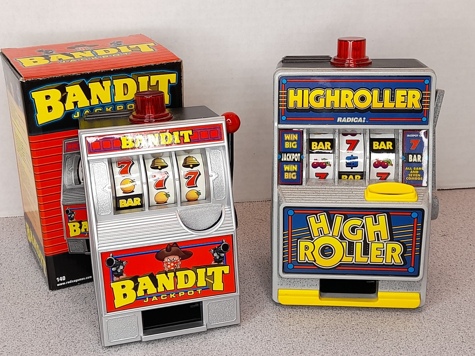 Vintage Radica Bandit Jackpot Slot Machine Bank W/ Box Model