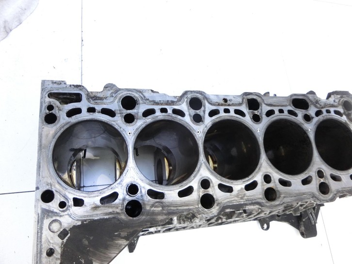 BMW X5 E70 07-10 3,0d 173KW M57D30T2 Motorblock für Motor BMW X5 E70 07-10 01.10.2008 0415722 11110415722 gebraucht Bild 6