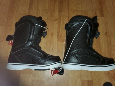 vans tri fit x snowboard boots