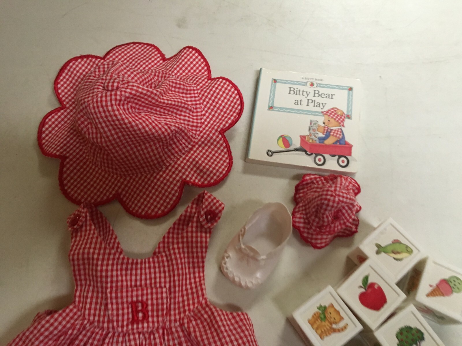 AMERICAN GIRL DOLL BITTY BABY BEAR AT PLAY GINGHAM OUTFIT BOOK TOYS