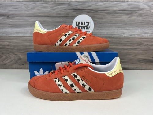 Disney - jassie JI0073 Brand New adidas Gazelle Toy Story Jessie (GS