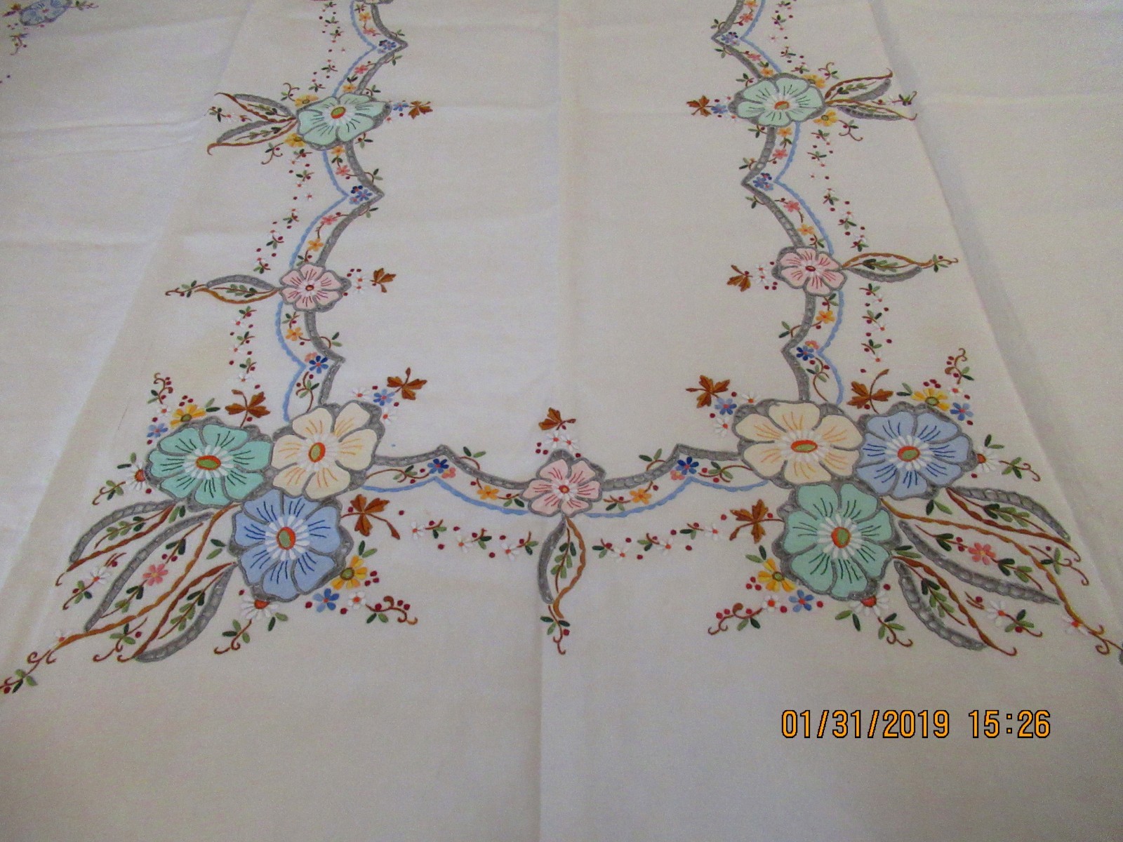 Stunning Vintage MADEIRA TABLECLOTH Cutwork Applique Colors 52x64