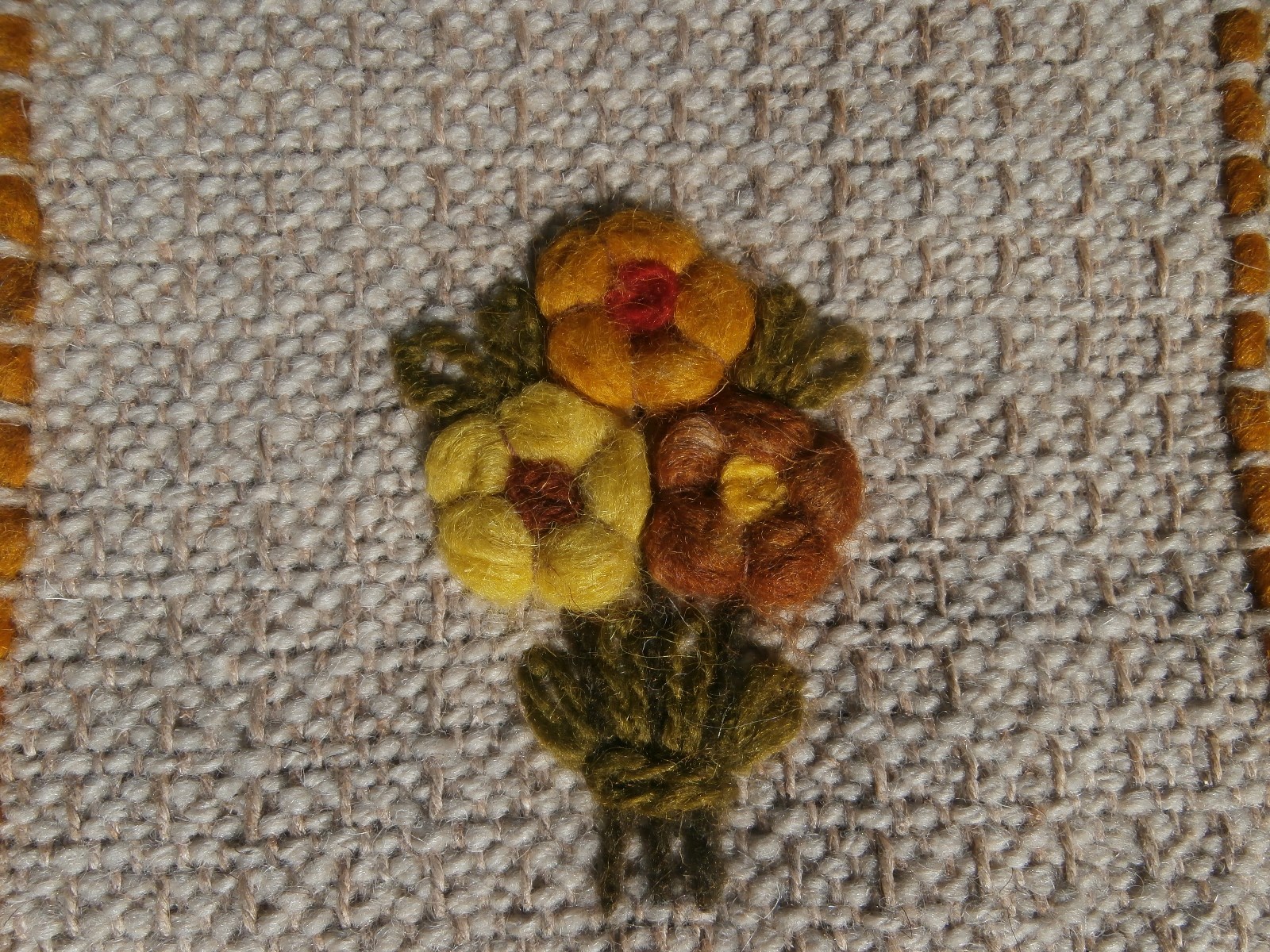 Table Runner Country Primative Woven Wool Crewel Embroidery Hand Made 24