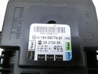 Mercedes R320 W251 06-10 Steuergerät ECU Modul Türmodul Links Vorne Mercedes R320 W251 06-10 04.07.2006 A1648207326... Vorschau 2