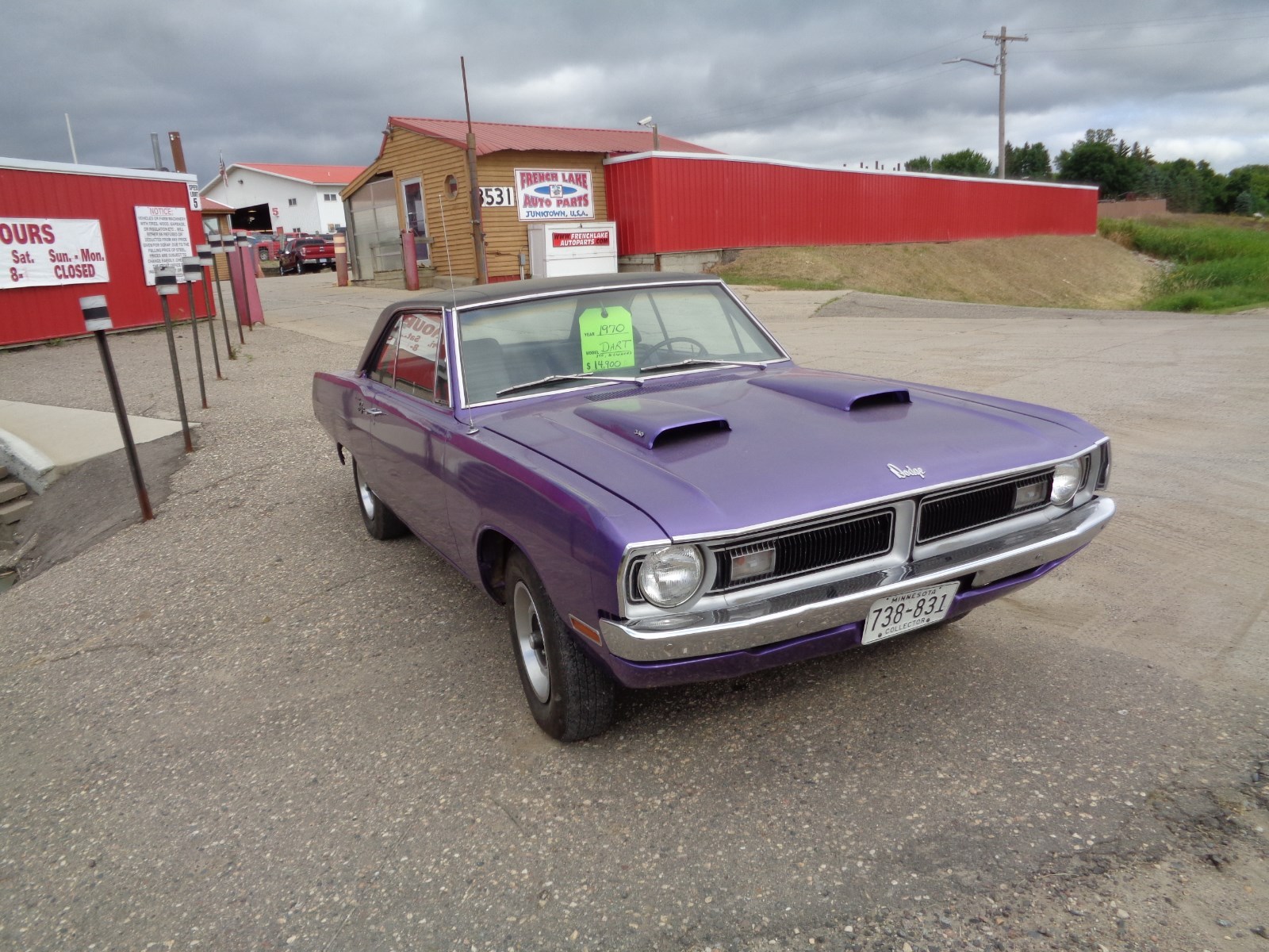 1970 DODGE DART SWINGER, 340 4BBL, 3 SPEED