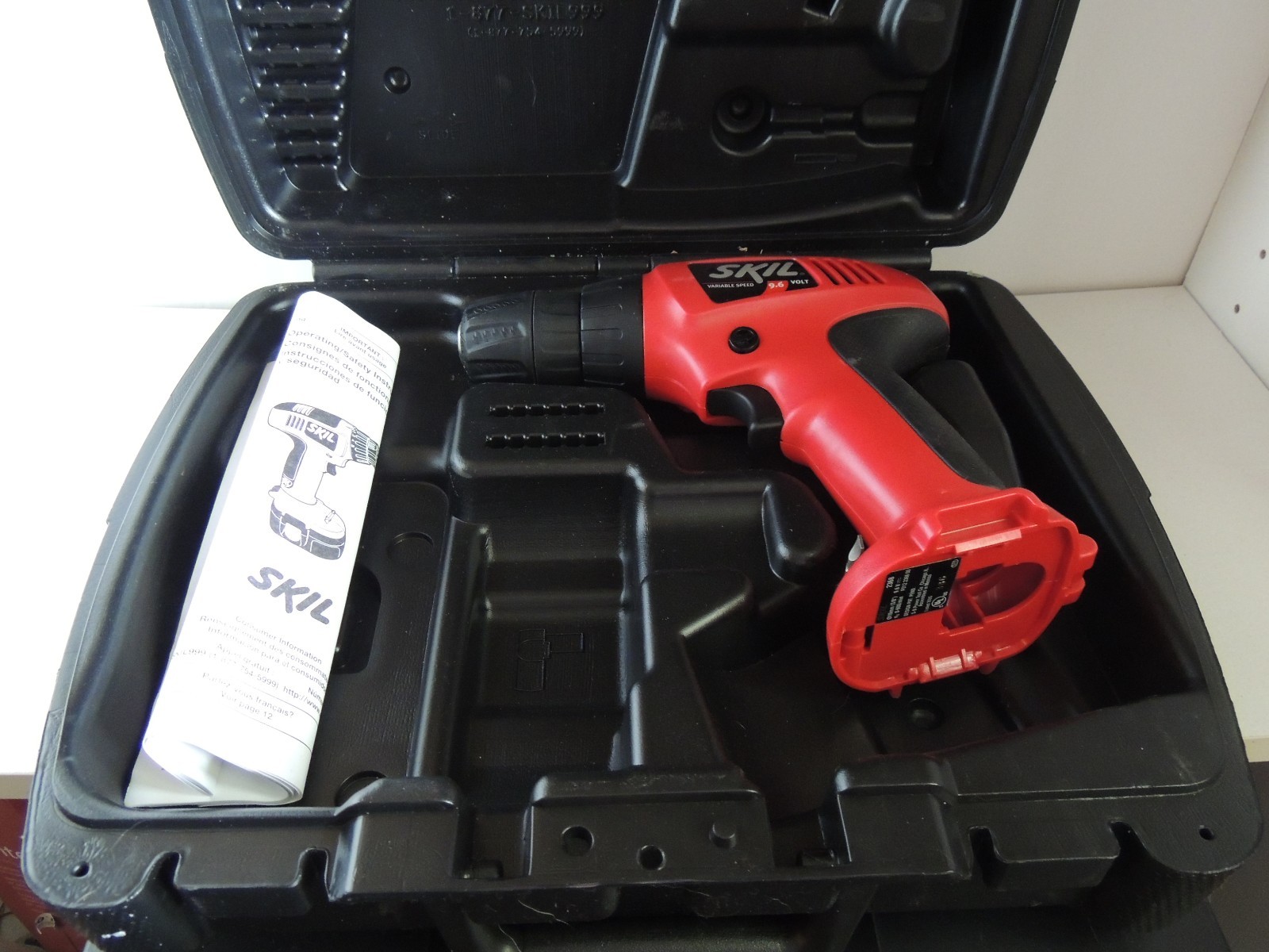 SKIL 9.6V 2368 Cordless 2-Speed Drill/Driver with Case no battery