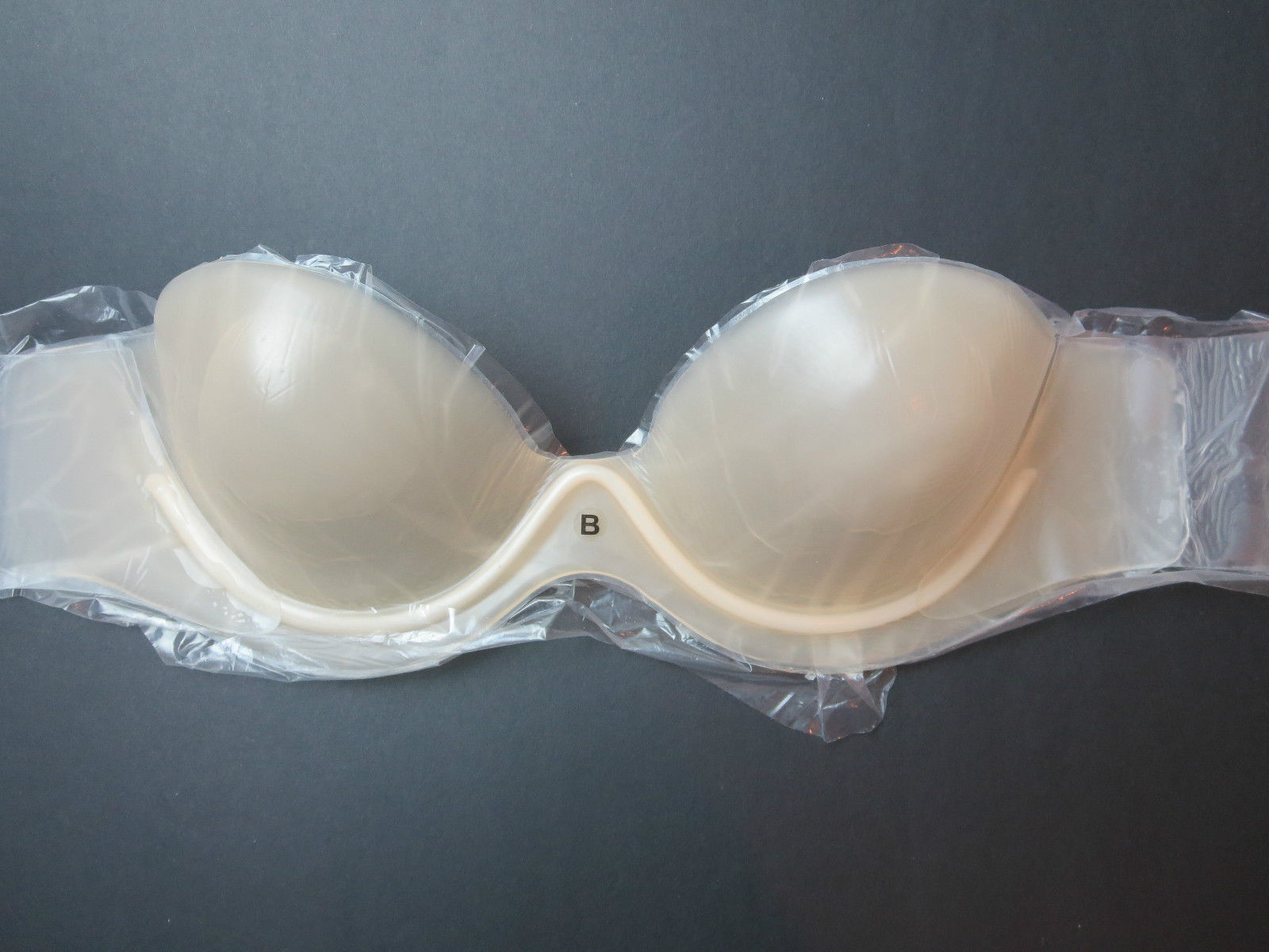 Fashion Forms Body Sculpting Backless Strapless Bra Transparent 38 New