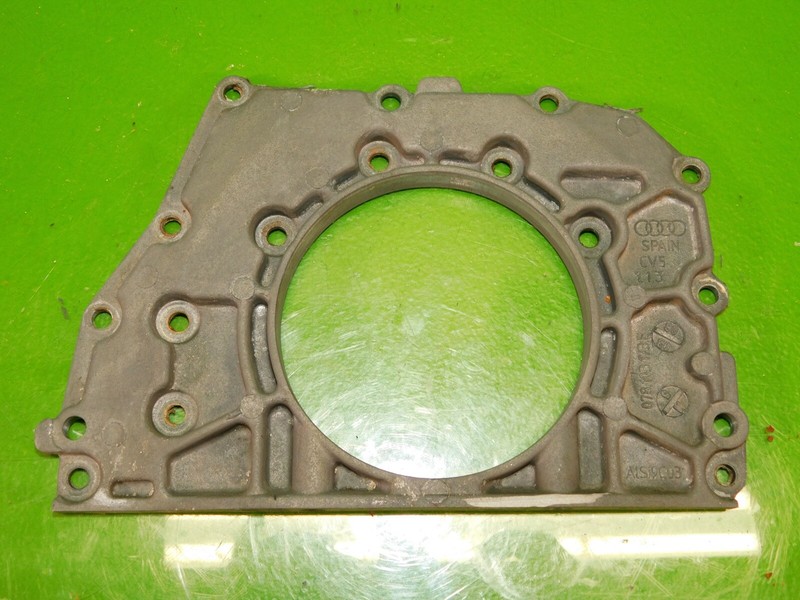 01-05 VW Passat GLX OEM 078103173E 2.6 V6 engine motor main seal plate cover