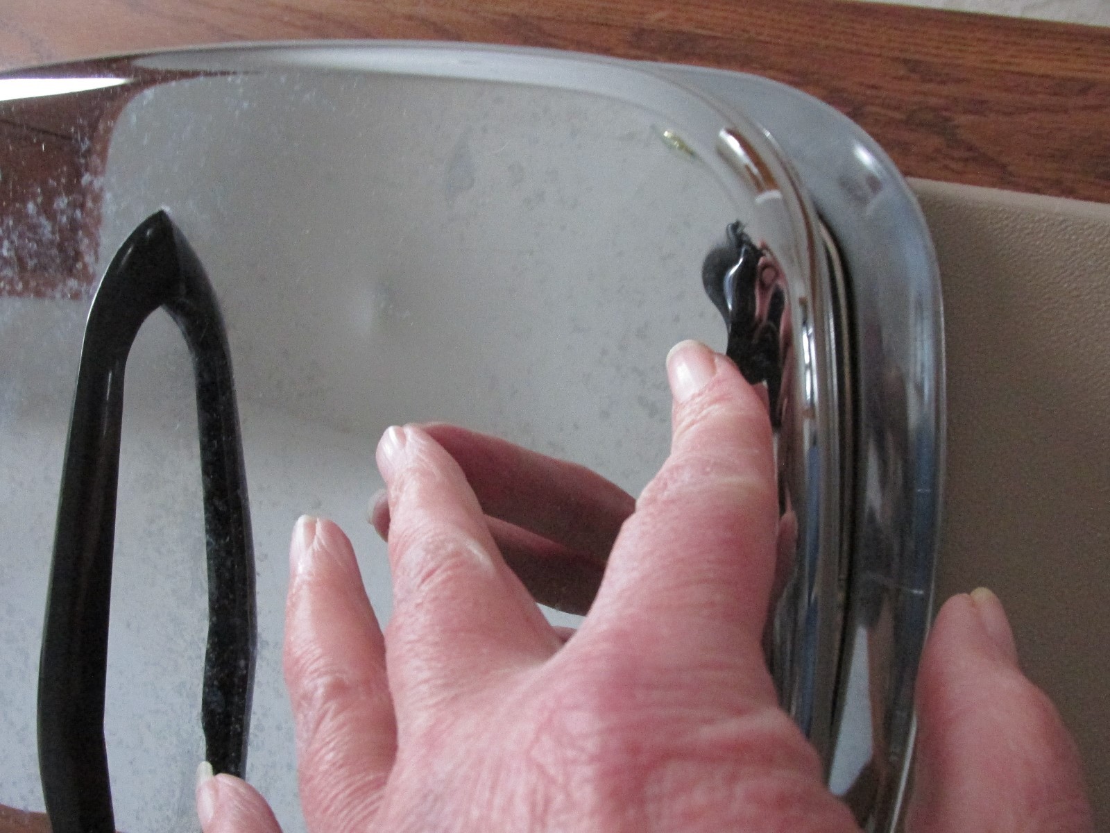 vintage retro chrome lincoln beautyware cake carrier w/locking lid