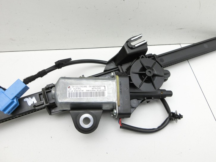 Mercedes C205 C400 15-18 Coupe Gurtbringer Gurtgeber Ausfahrmechanik Links Mercedes C205 C400 15-18 04.05.2017... Vorschau 2