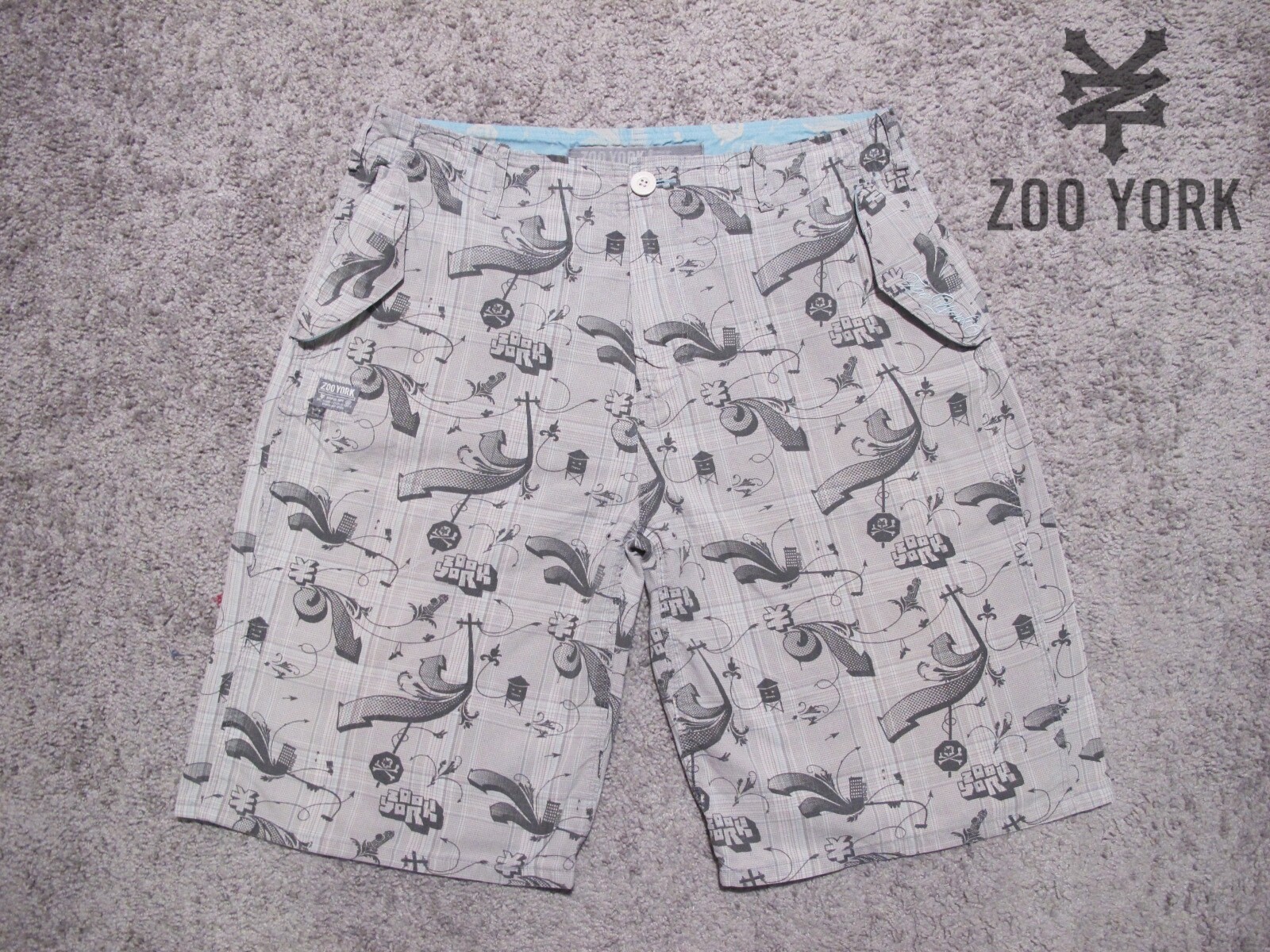 Zoo York Surplus grey plaid graffiti unbreakable shorts