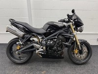 TRIUMPH STREET TRIPLE 675 ** Lovely Condition - READY TO GO!!! - Warranty **