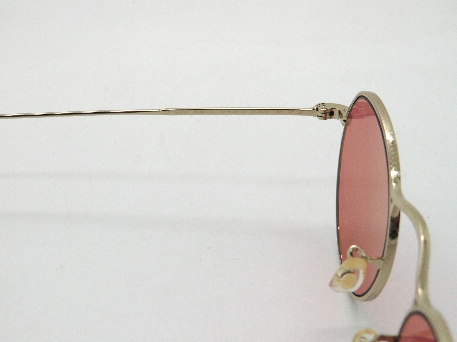 Pre-owned Oliver Peoples M-4 30th Ov1220s 50353e Gold/magenta Photochromic 47mm Sunglasses In Purple