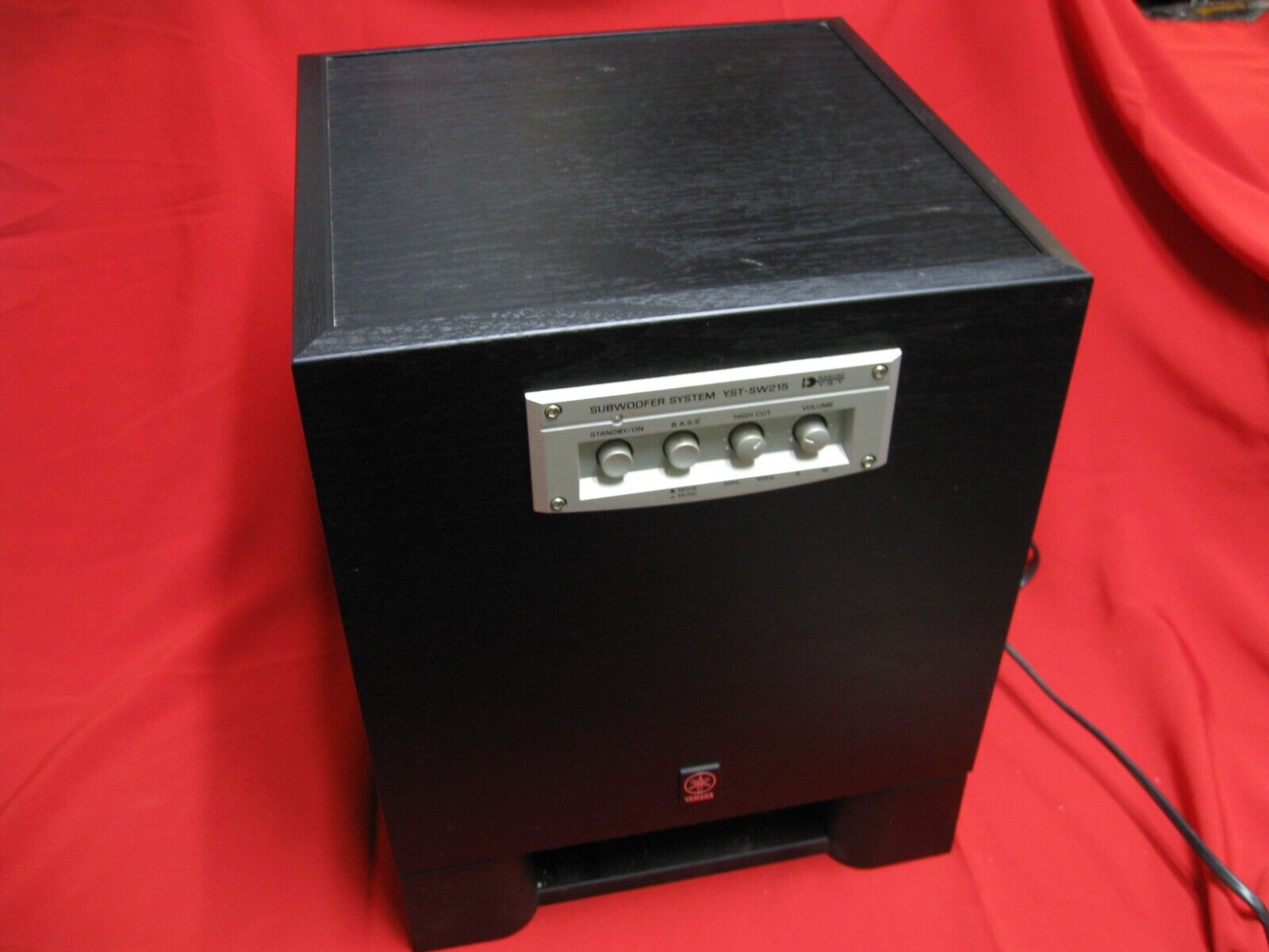 Yamaha YST-SW215 Powered Subwoofer Black Woodgrain RCA or Yamaha YST-SW215 Powered Subwoofer Black Woodgrain RCA or