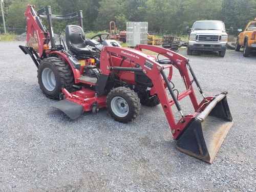 Mahindra 26XL Tractor 4x4 Loader Mower Backhoe 209 hours