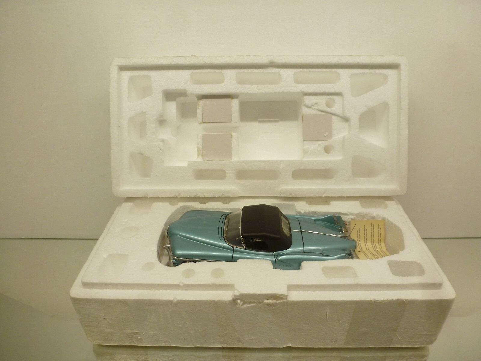FRANKLIN MINT B11WW93 BUICK LESABRE SHOW CAR 1953 -RARE-BLUE